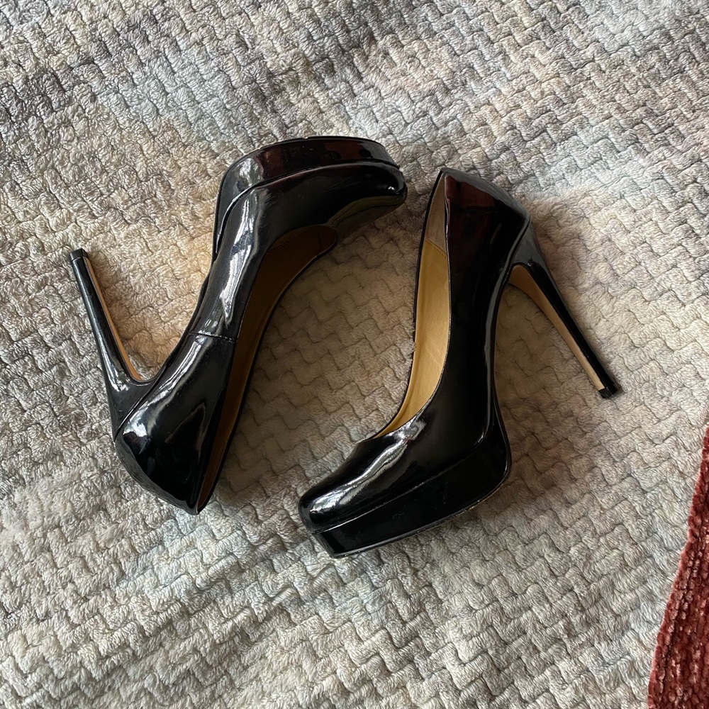 Black pump heels